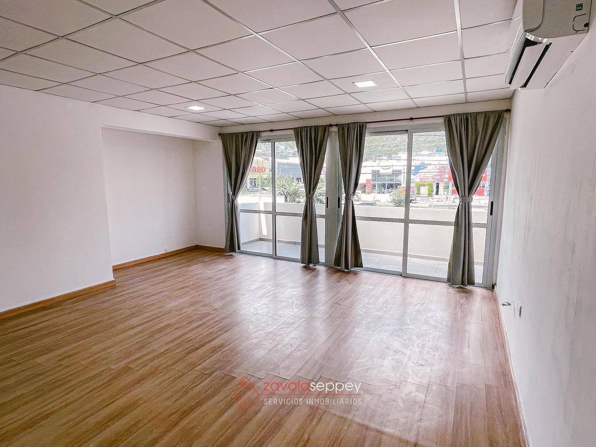 Oficinas en Venta - Excelente Ubicación - Permuta Directa Dpto 2