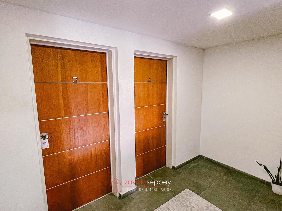 Oficinas en Venta - Excelente Ubicación - Permuta Directa Dpto 3