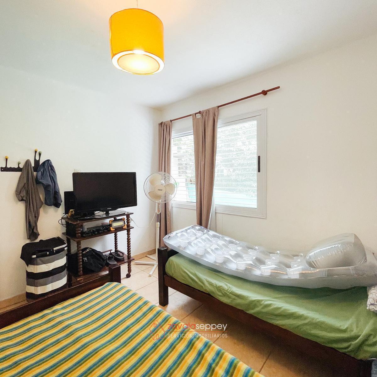 Casa en Venta en Salsipuedes Apto Crédito - 2 Dorm. - Pileta, Quincho 2