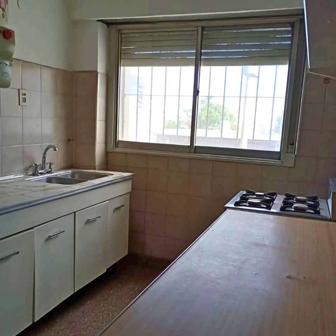 Foto de DEPARTAMENTO EN ALQUILER - SALTA 91, NEUQUÉN CAPITAL. SEGUNDO PISO POR, imagen 3
