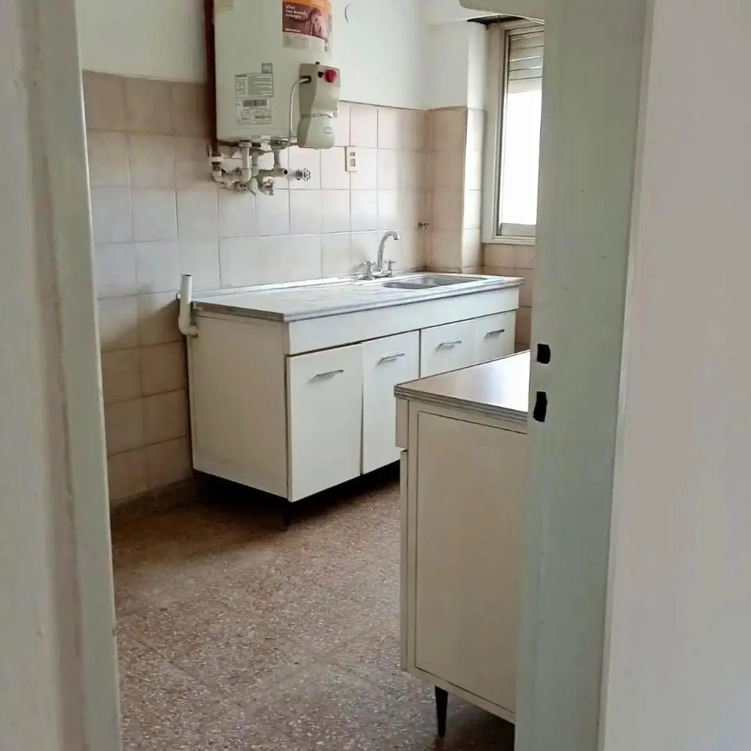 DEPARTAMENTO EN ALQUILER - SALTA 91, NEUQUÉN CAPITAL. PRIMER PISO POR ESCALERA 2