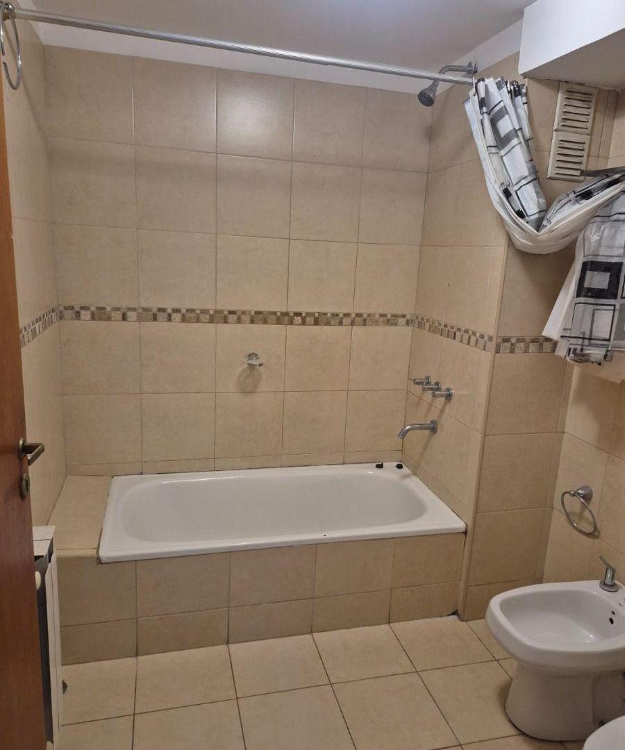 Foto de DEPARTAMENTO CON COCHERA EN ALQUILER - ILLIA 1012, NEUQUÉN CAPITAL, imagen 3