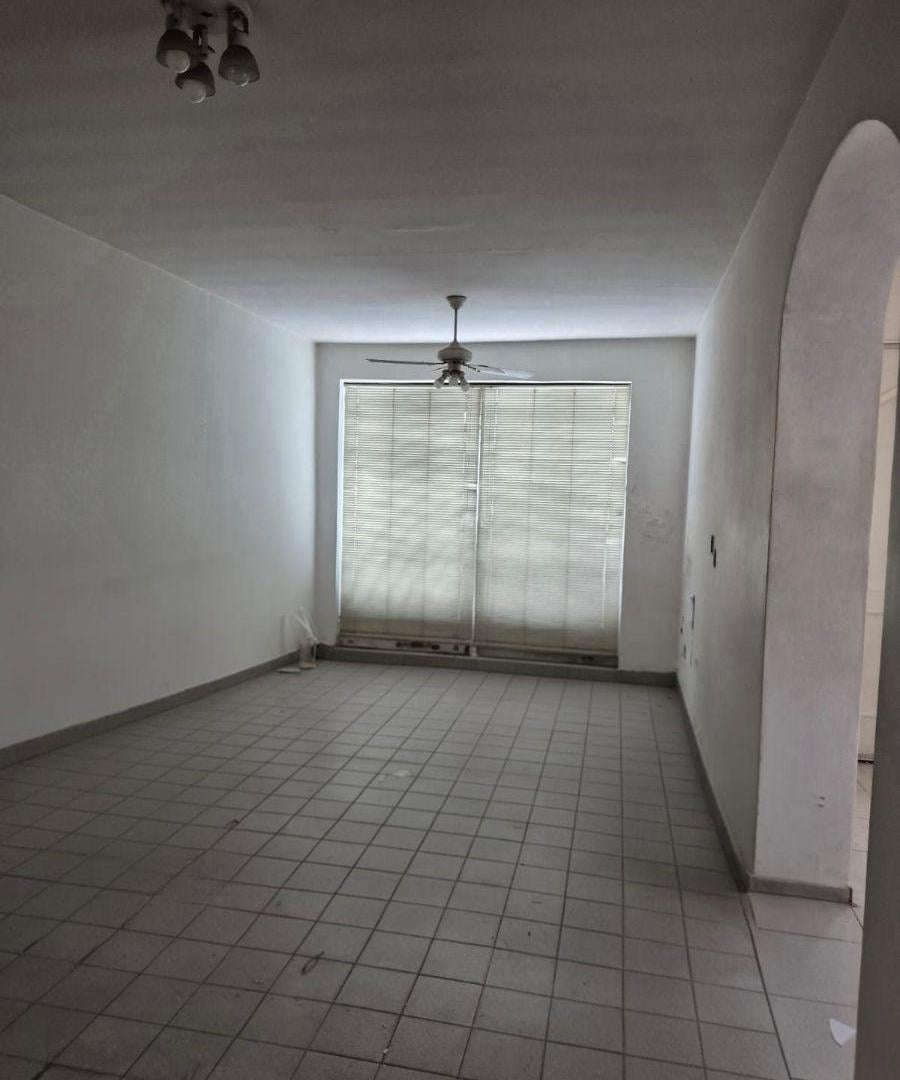 Foto de CASA EN ALQUILER COMERCIAL – ESQUINA MENDOZA Y ALBERDI, CENTRO DE, imagen 2