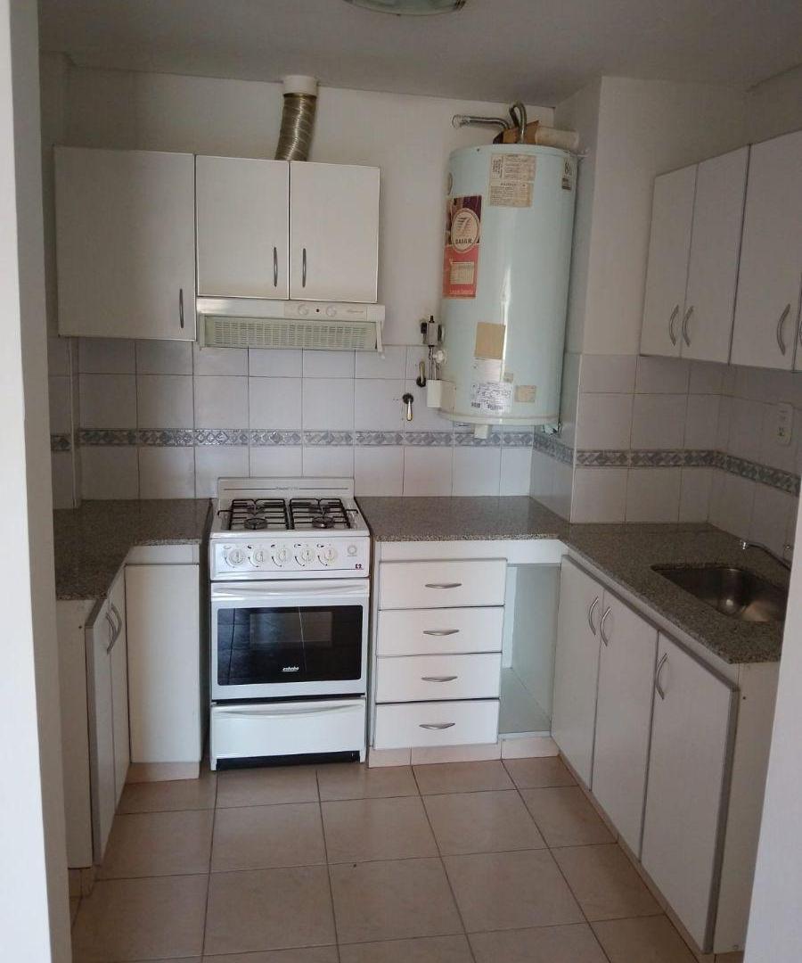 Foto de DEPARTAMENTO EN ALQUILER - CARLOS H. RODRÍGUEZ 826, PISO 1 DEPTO D, imagen 2