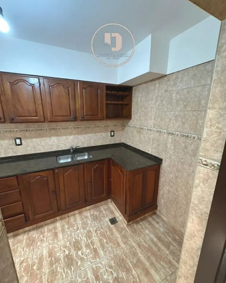 Alquiler de deparamento de 3 dormitorios en Avenida Sarmiento 457 1