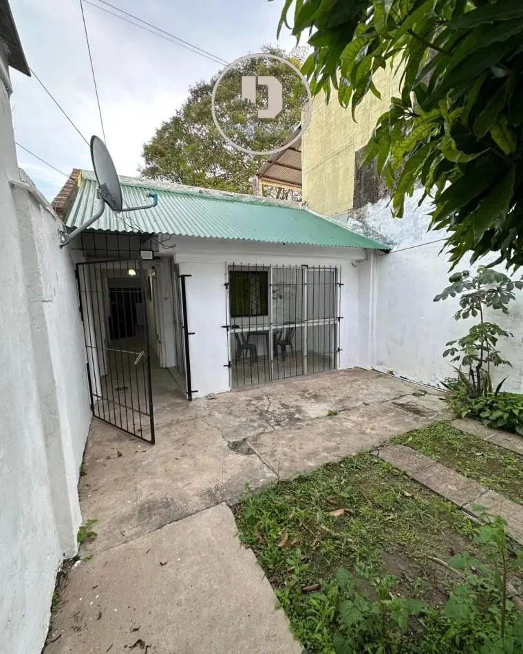 CASA EN VENTA EN CALLE ARTURO ILLIA 1850 5
