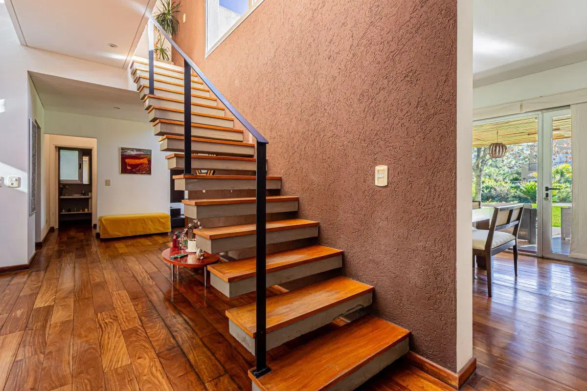 Casa 5 ambientes | Lote Imperdible | Dep. de Servicio | Talar del Lago I – excelente esquina 5