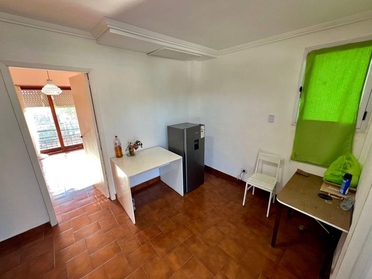 Foto de Casa imperdible en Esquina | Depto, garaje y taller independientes +, imagen 4