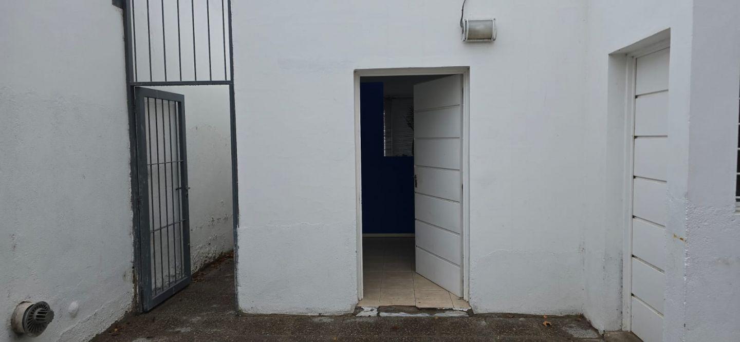 Alquilo Oficina 145m2