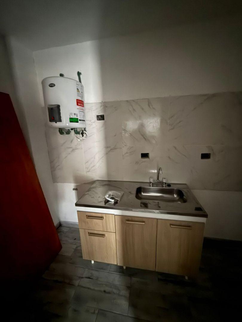 Foto de Alquilio Galpón 600m2 Centenario, imagen 1
