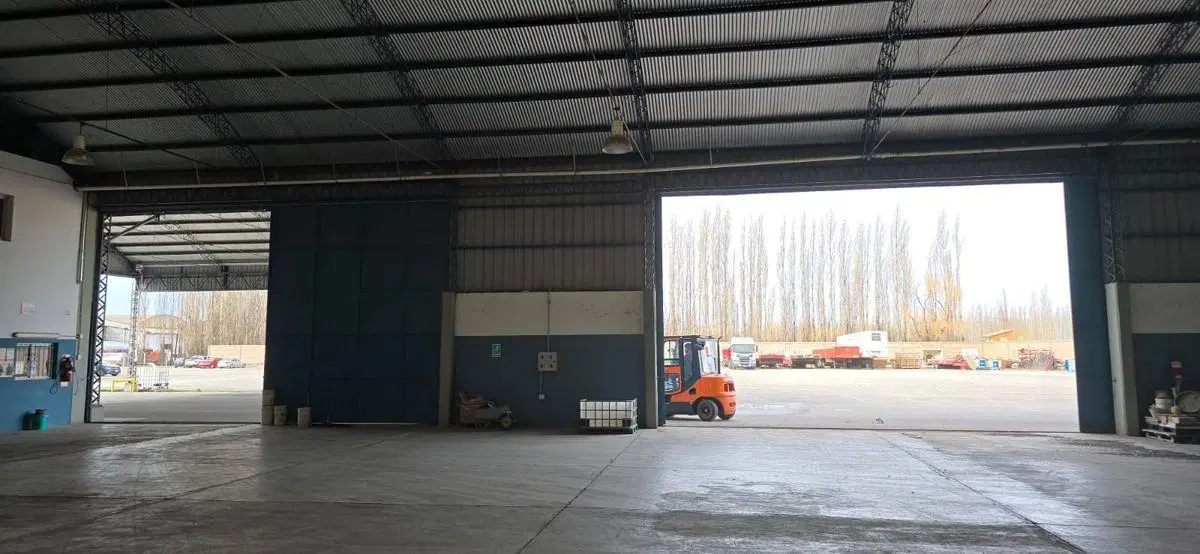 Alquilo Galpones 1200 Y 600m2 3