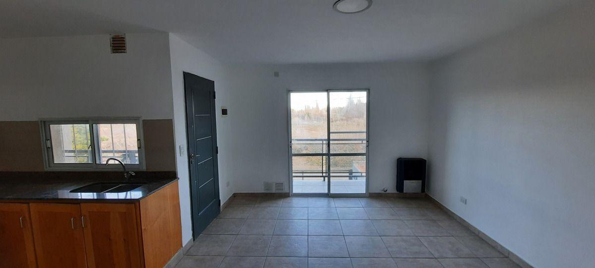 Foto de Alquilo Depto 2 Dorm C/ Gara - Barrio La Casona - Plottier, imagen 3