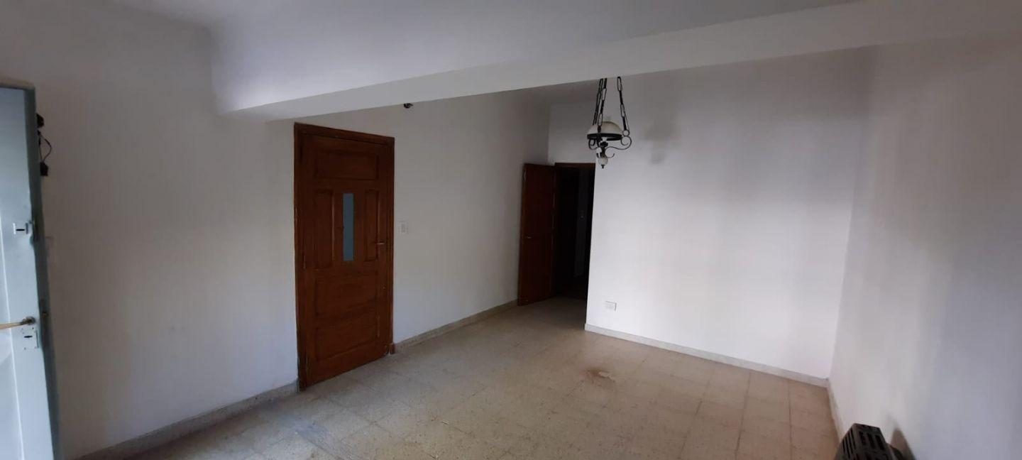 Foto de Vendo casa con local Neuquén, imagen 4