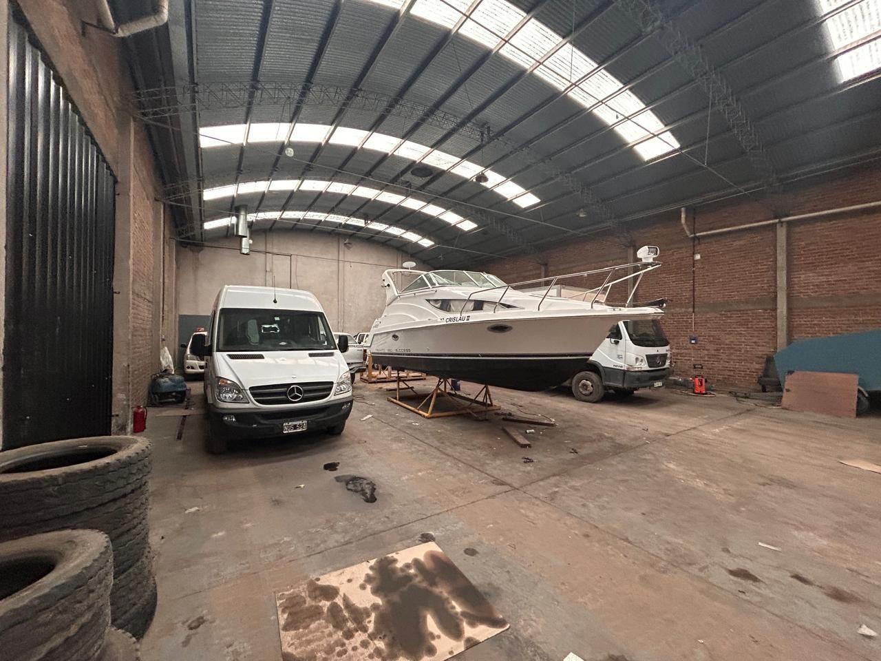 Foto de Alquilo Galpón 600m2 Centenario, imagen 3