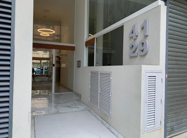 Departamento alquiler temporario con patio-Hospital Italiano 3