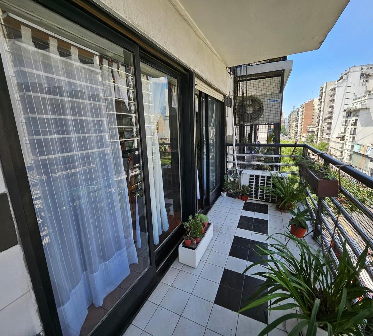 Departamento en Venta - 4 Ambientes - Caballito 1
