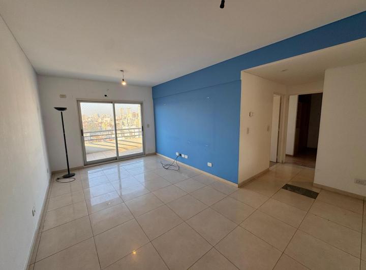Venta - 3 Ambientes - Flores 2