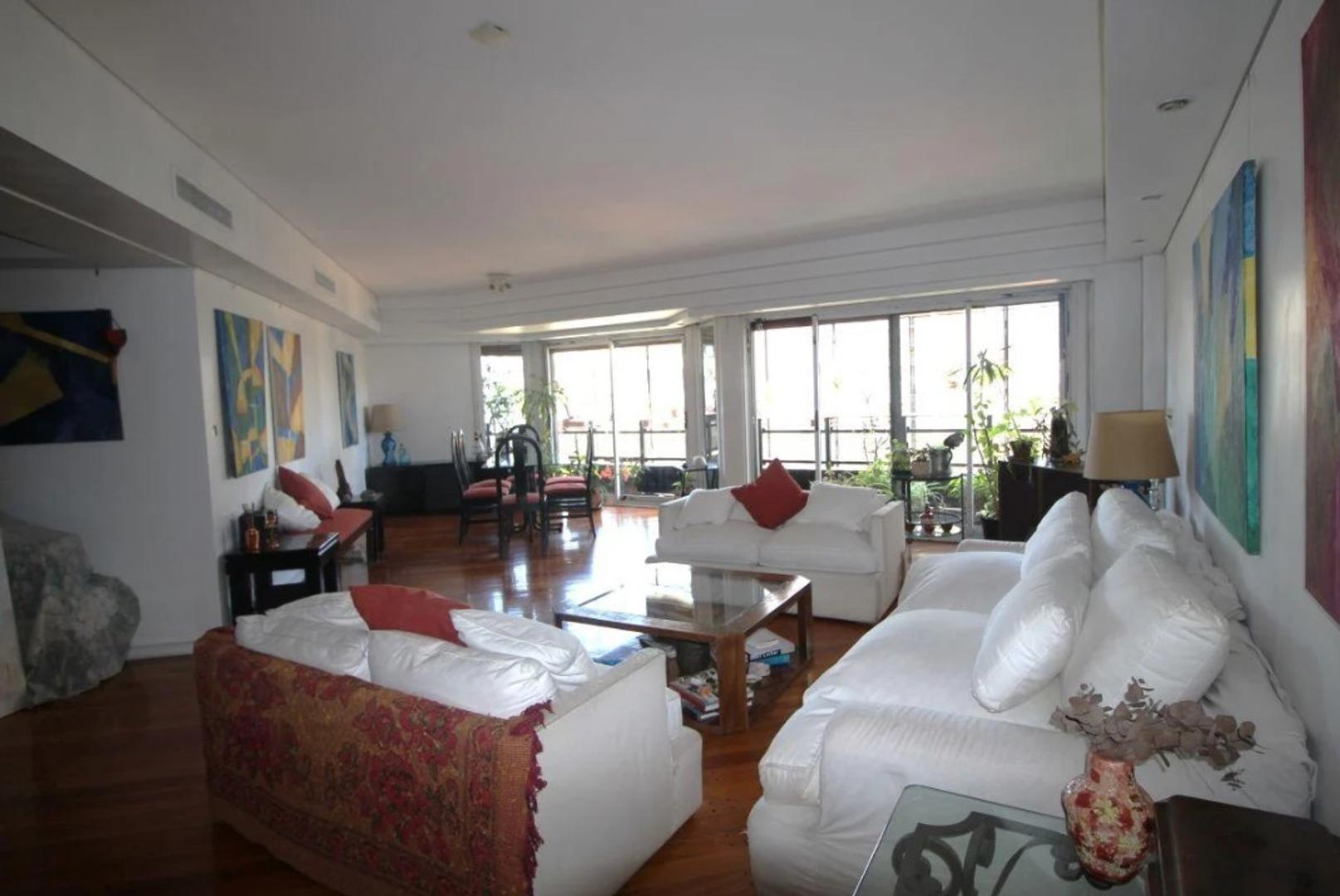 Departamento en venta - 4 ambientes y cochera -Palermo Chico