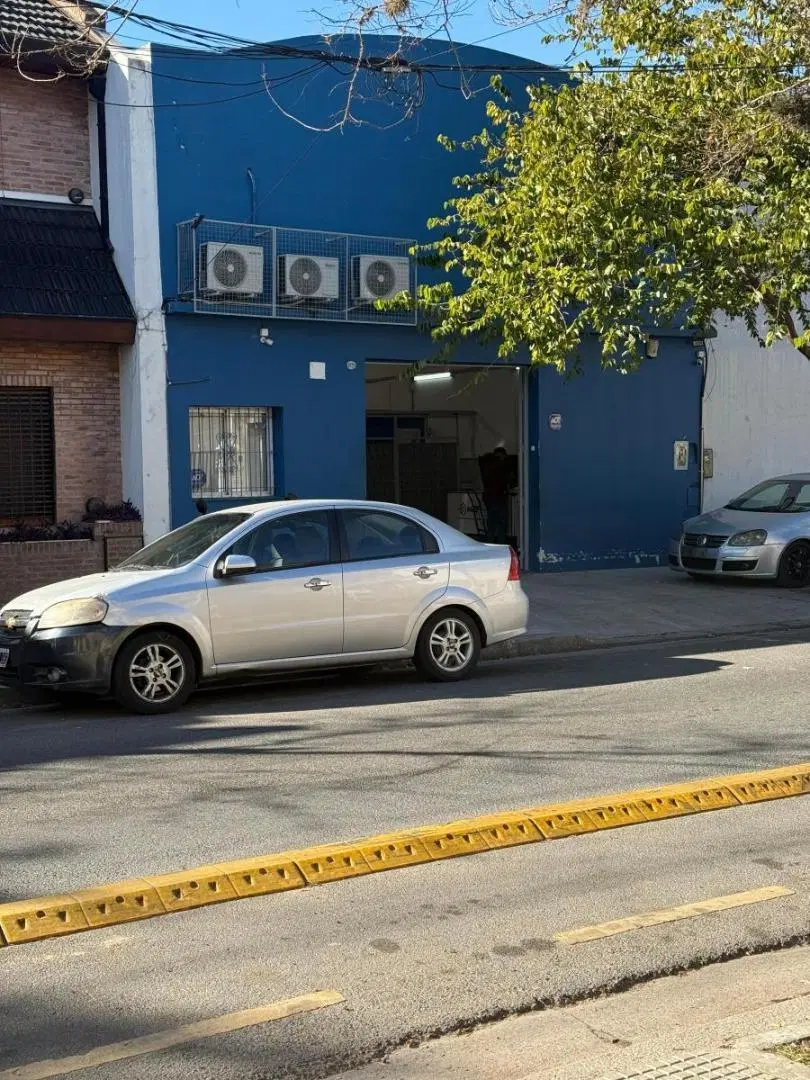 Deposito en alquiler- Parque Chacabuco 2