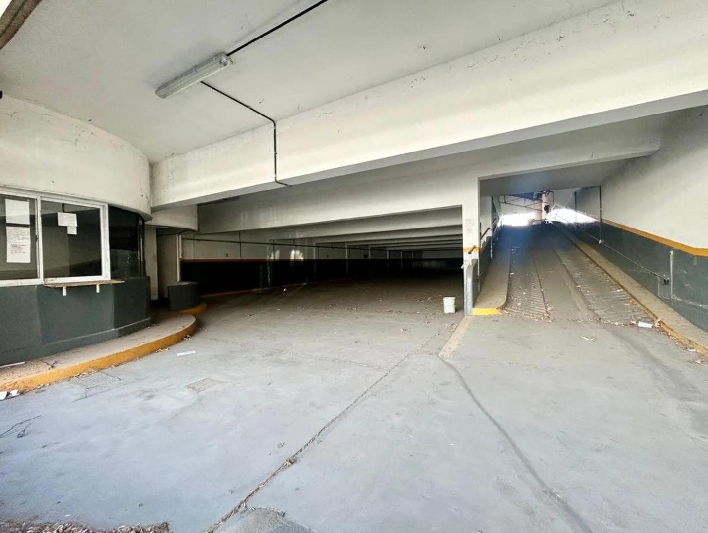 Foto de Deposito/Galpon en Venta - Flores, imagen 3