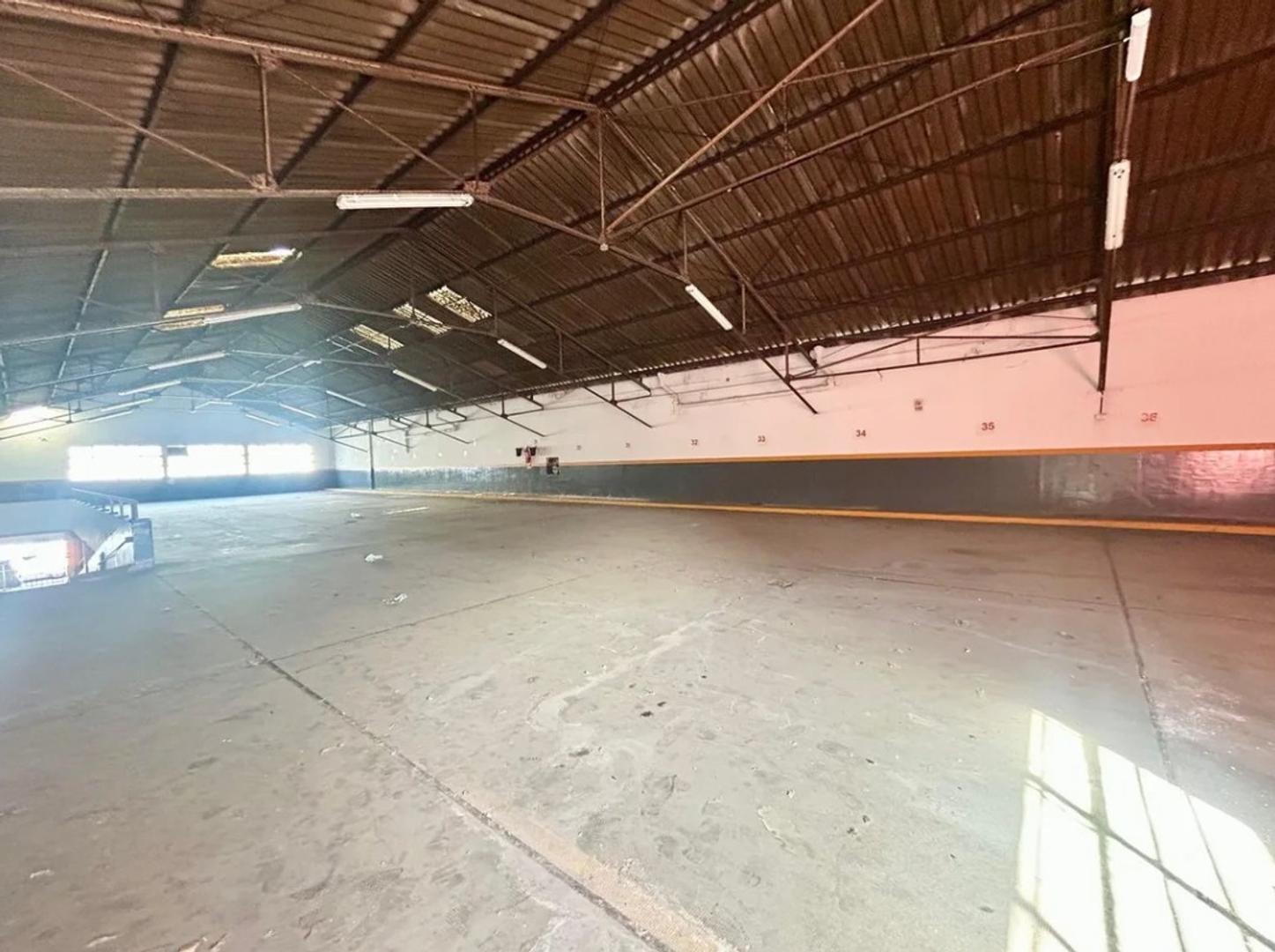 Foto de Deposito/Galpon en Venta - Flores, imagen 4
