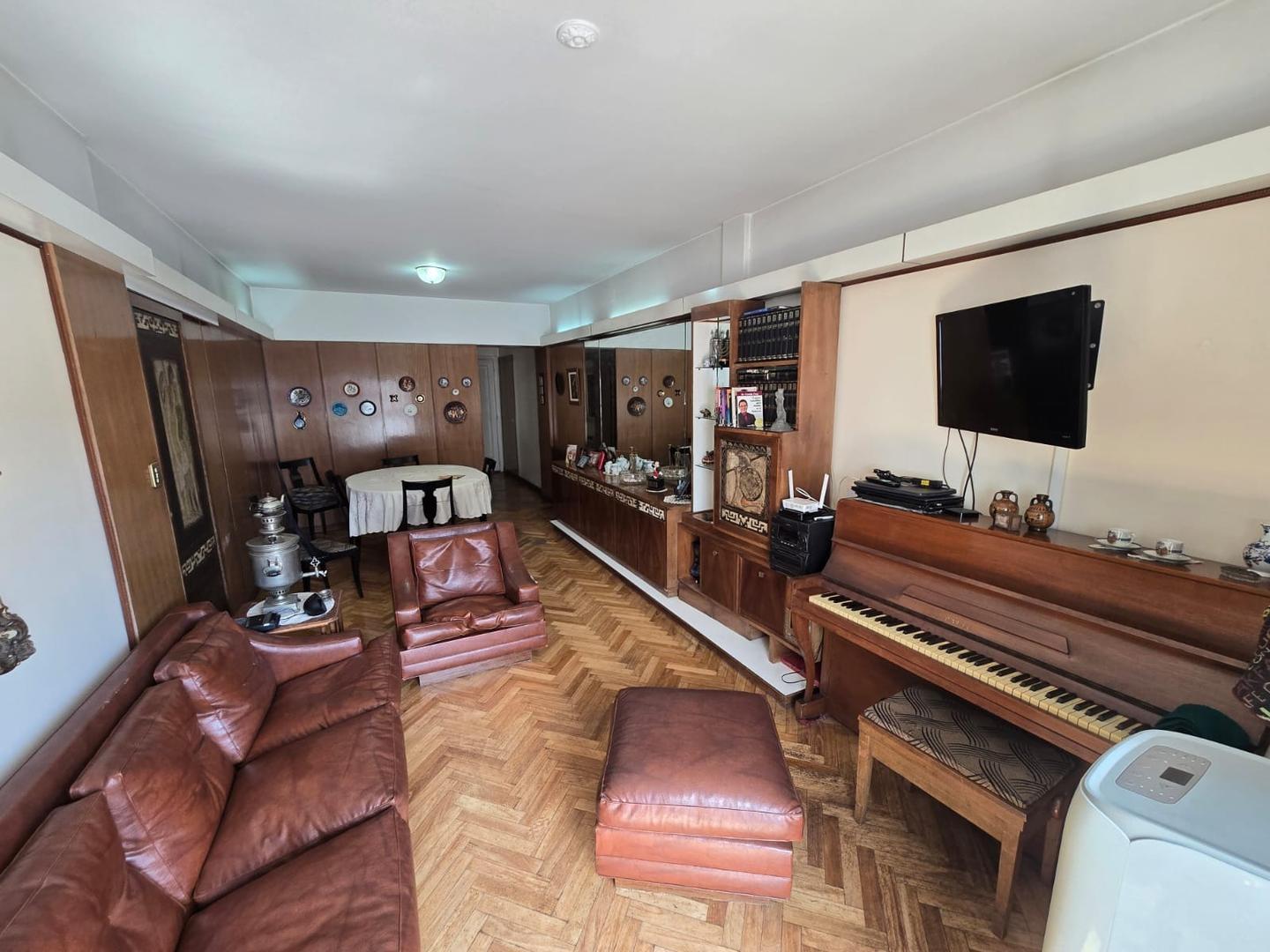 Foto de Departamento en Venta - 4 amb + dependencia - Recoleta, imagen 3