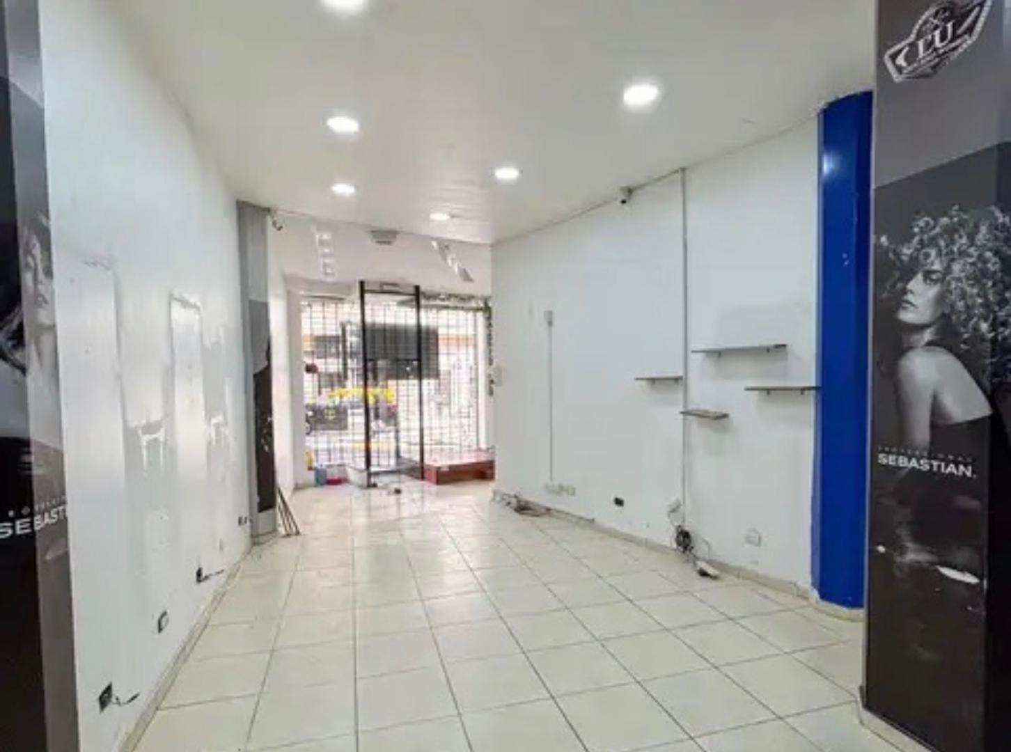 Foto de Local en venta- recoleta, imagen 1