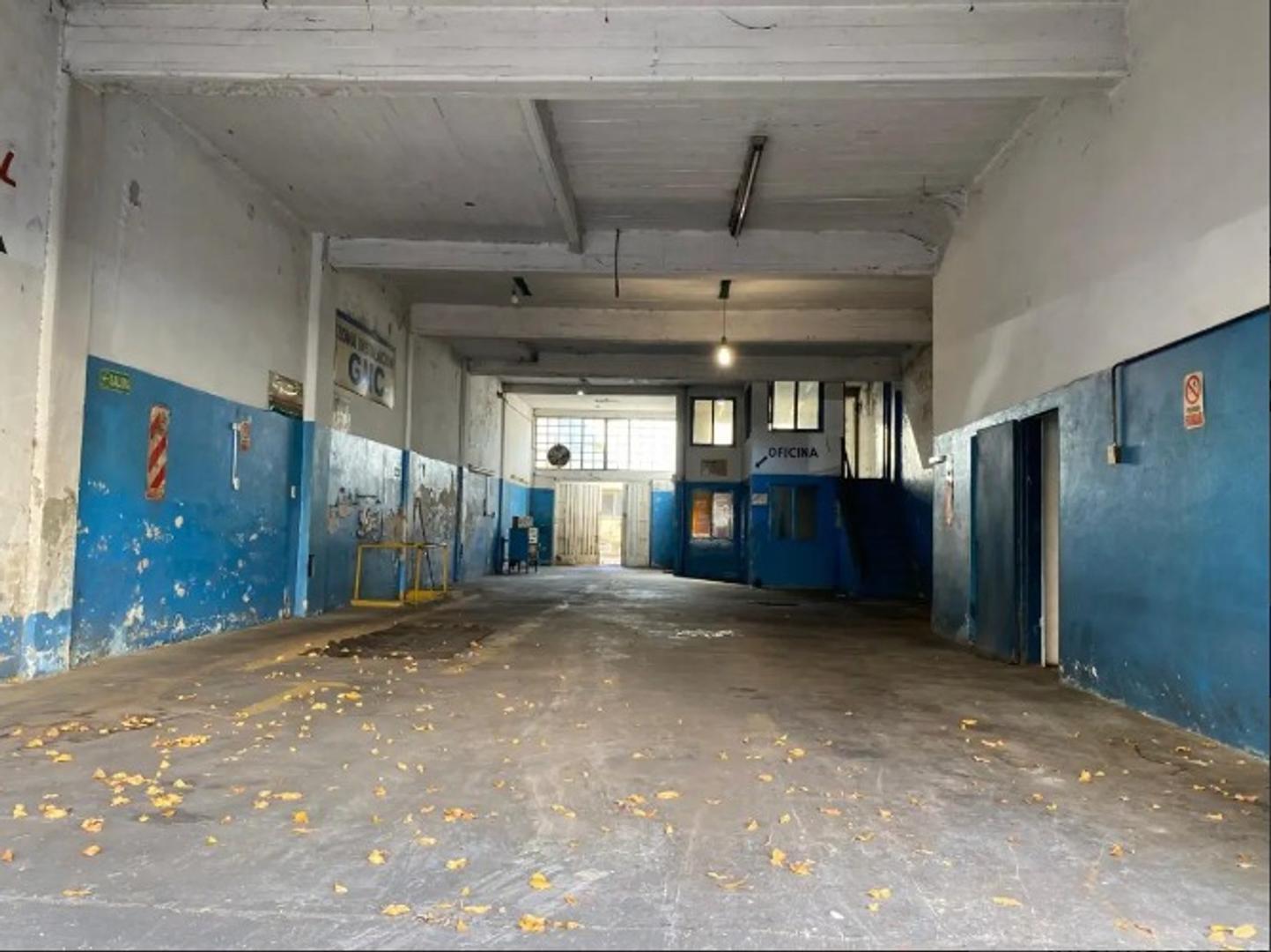 Foto de Local En Alquiler- Balvanera-Con Oficinas, imagen 3