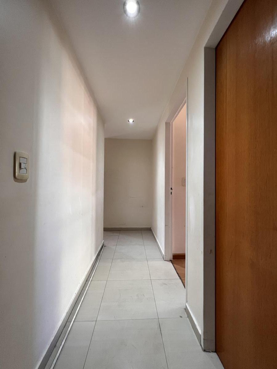 Muy Amplio y Luminoso Departamento de 2 Dorm.. Piso Alto en Floresta. Oportunidad! 4