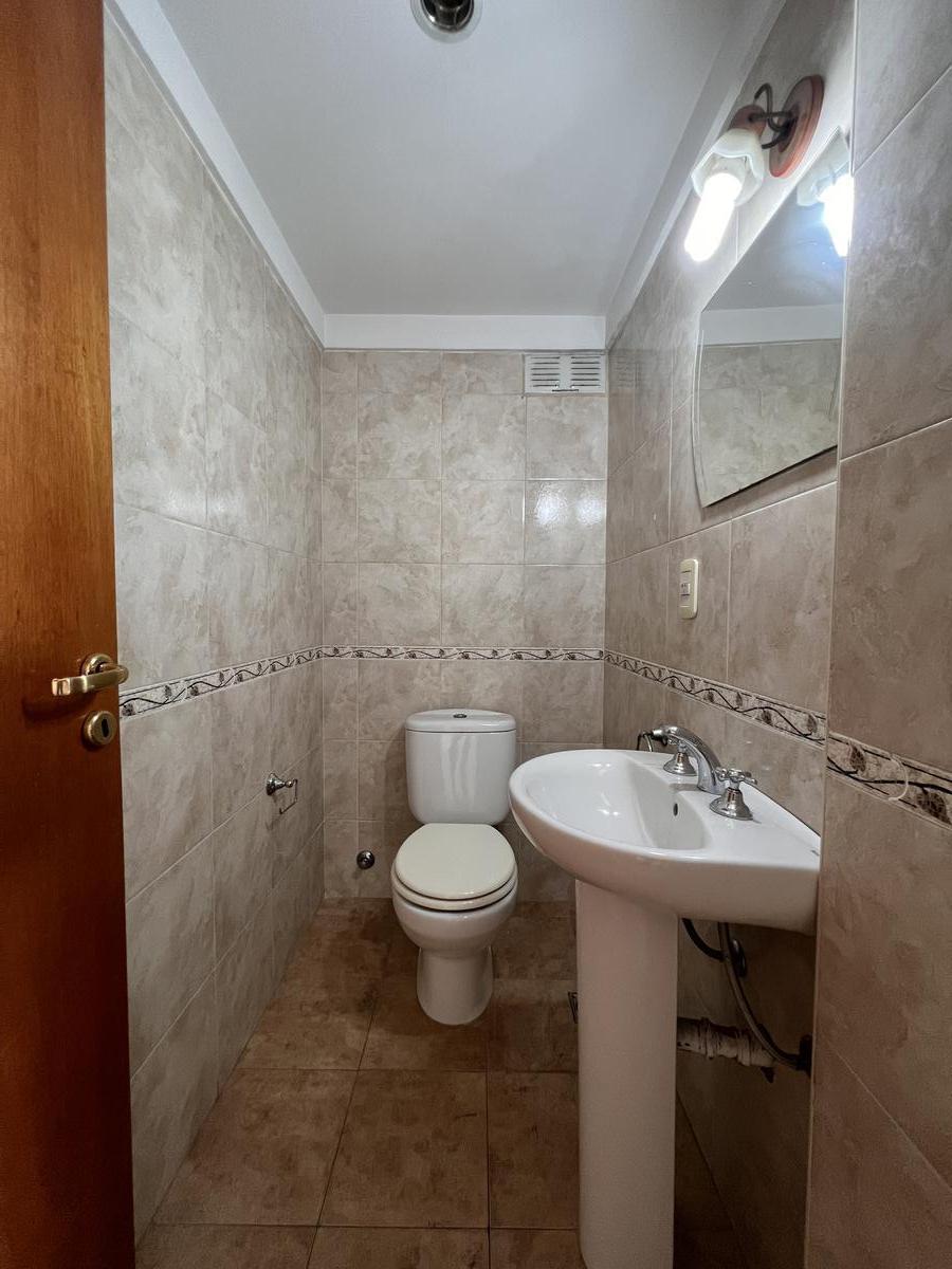 Muy Amplio y Luminoso Departamento de 2 Dorm.. Piso Alto en Floresta. Oportunidad! 5