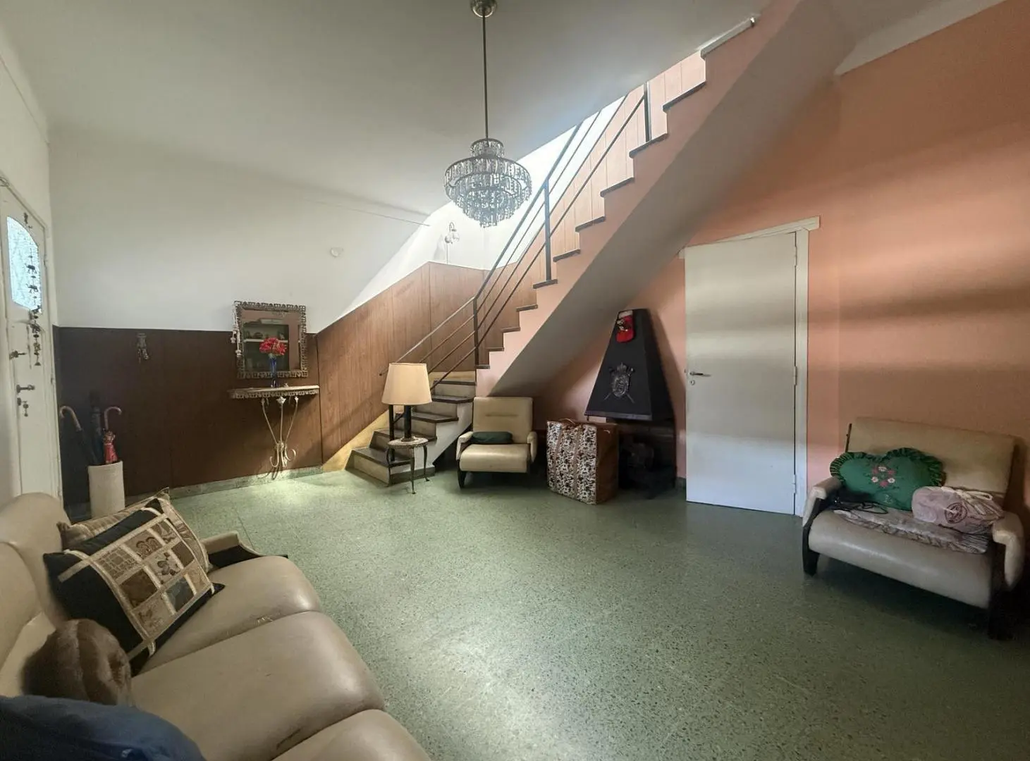 Casa con gran Galpón y Terraza en Barrio Parque Avellaneda 2