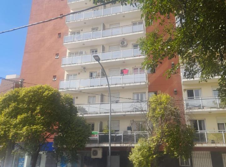 Alquilo Muy Luminoso 1 Dor Externo C/balcón General Paz 1