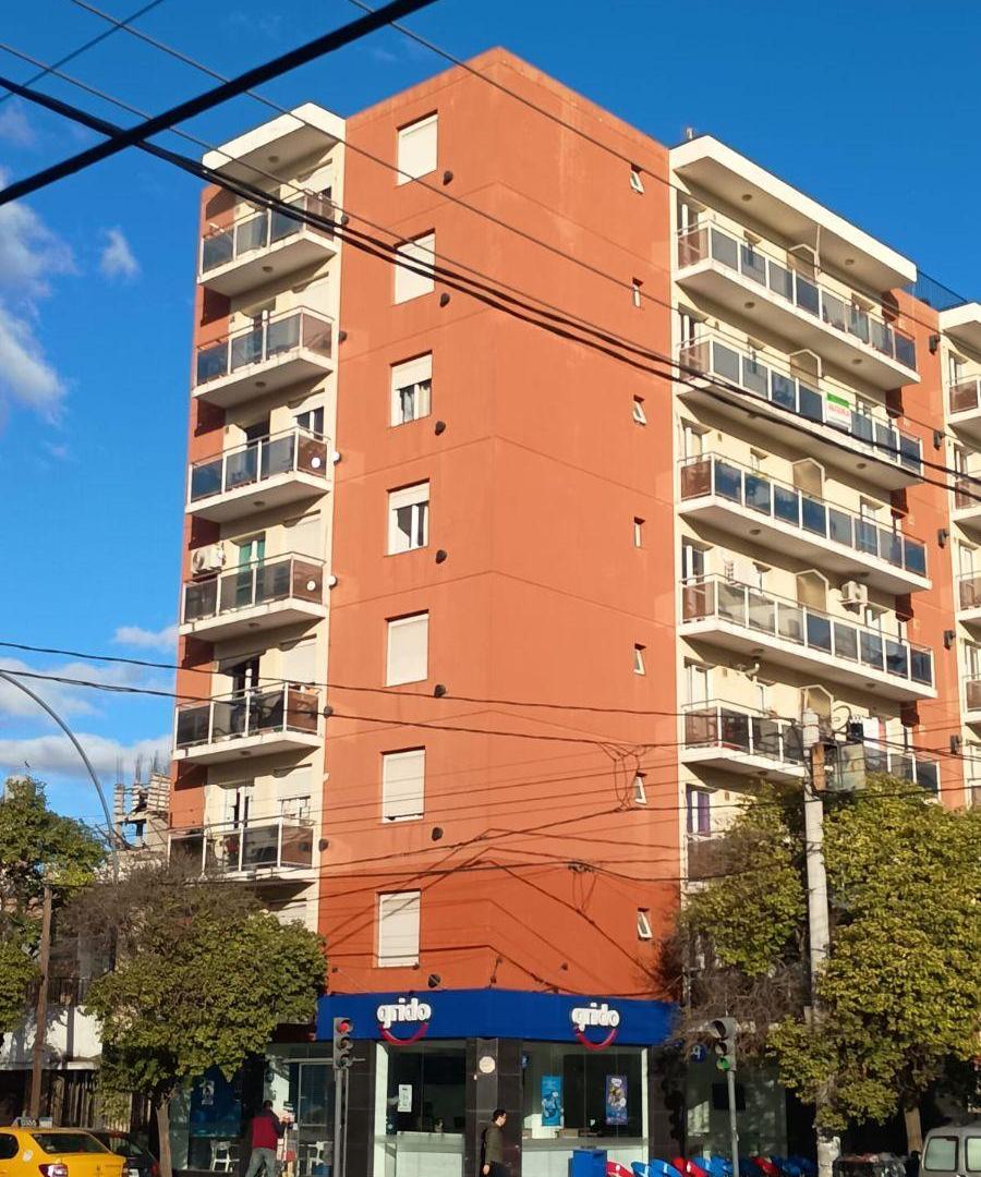 VENDO BARRIO GENERAL PAZ DEPARTAMENTO EXTERNO CON BALCON , CON ESCRITURA ,DESOCUPADO