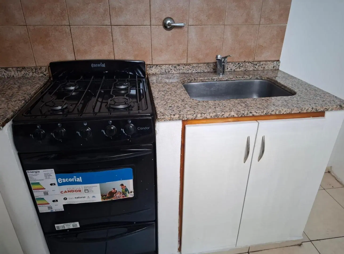 Alquilo 9 de Julio 2000 a ms Av. Colon- Departamento 1 Dormitorio c/ Bañera -Excelente zona 2
