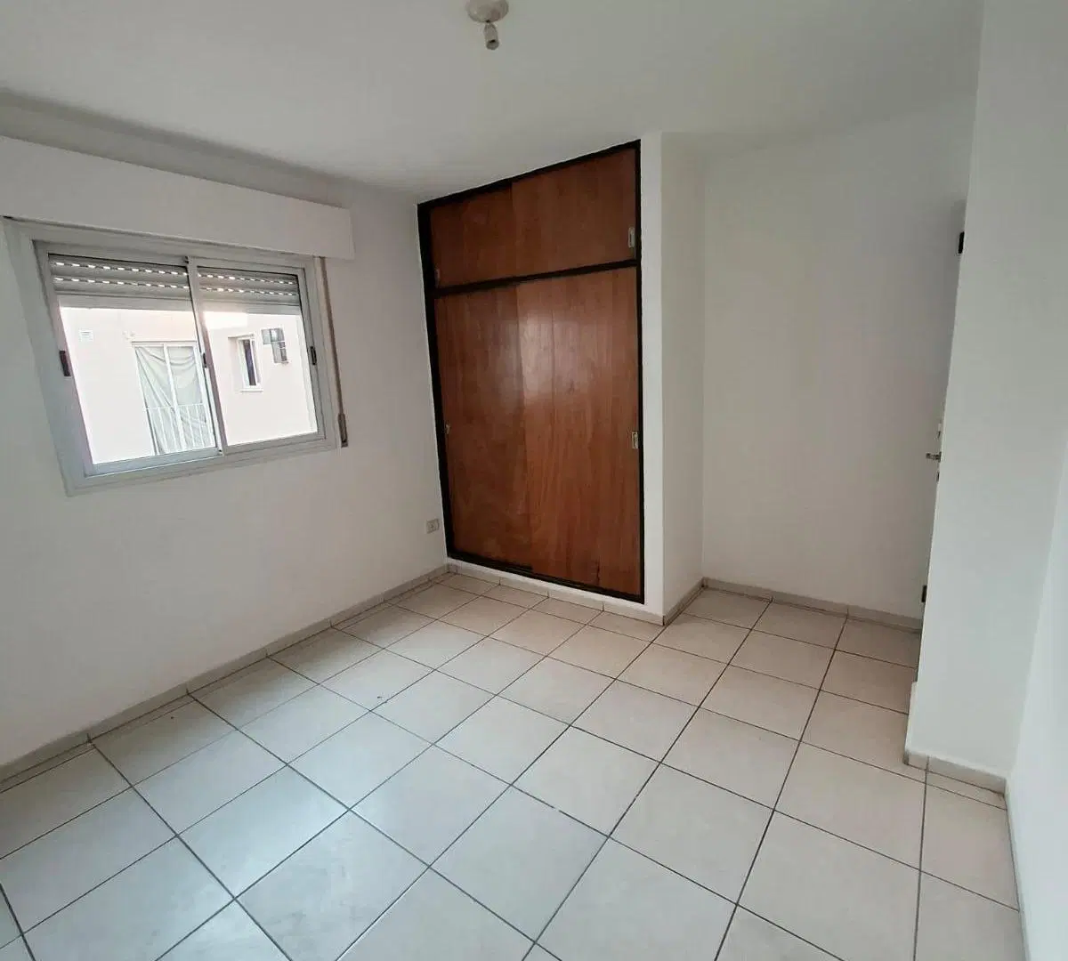 Alquilo 9 de Julio 2000 a ms Av. Colon- Departamento 1 Dormitorio c/ Bañera -Excelente zona 4