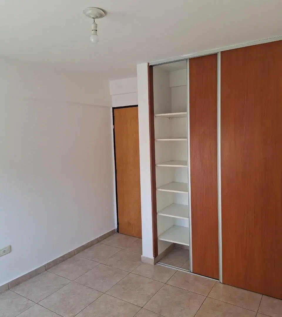 VENDO DEPARTAMENTO 1 DORMITORIO EXTERNO CON BALCON - LUMINOS - Desocupado, con escritura - IMPECABLE 4