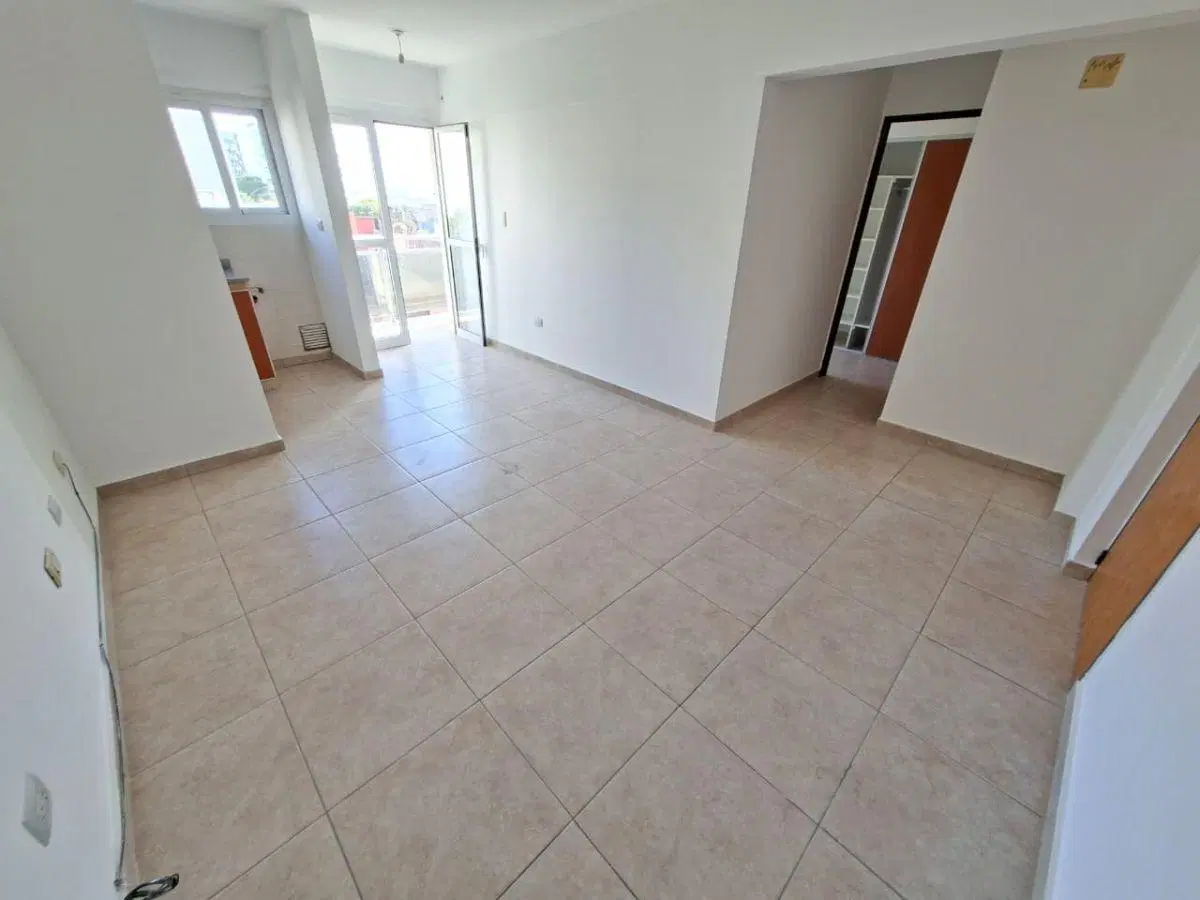 Alquilo Departamento de 1 Dormitorio - Externo - con Balcon - Excelente Ubicacion 2