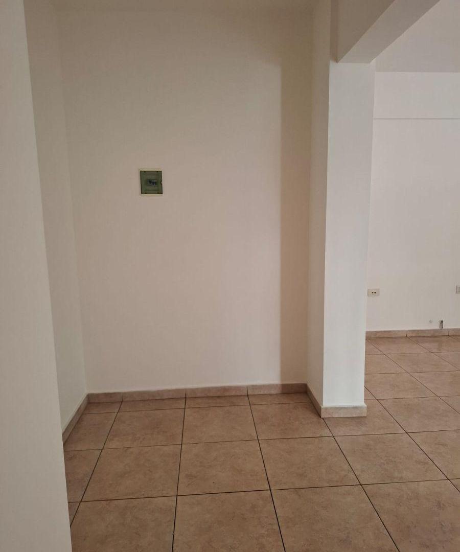 Foto de ALQUILO 1 DORMITORIO ,GRAN LIVIN COMEDOR c/PATIO: NO MASCOTA - Externo, imagen 5