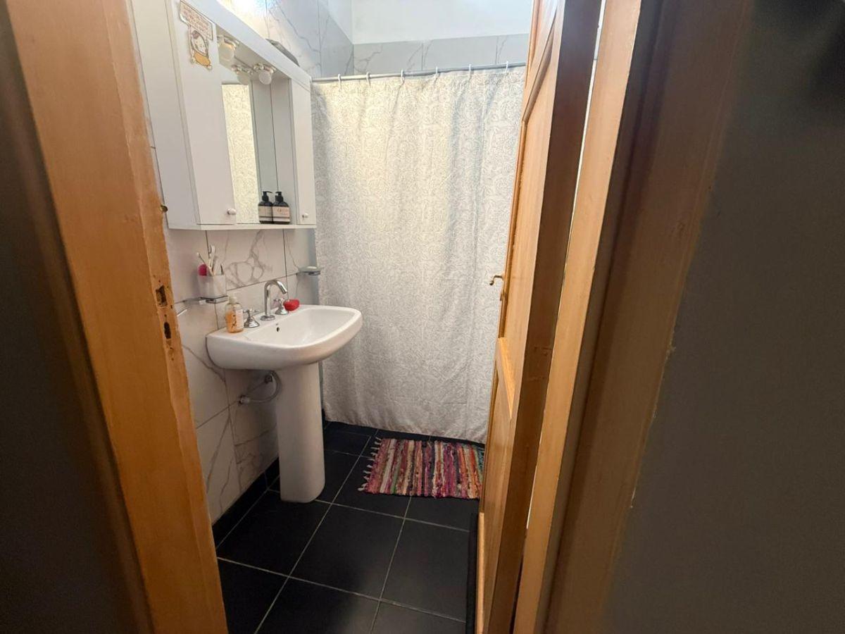 Foto de VENDO CASA 2 DORMITORIO, CON PATIO, ACEPTAN MASCOTAS, SIN EXPENSAS, AV, imagen 5