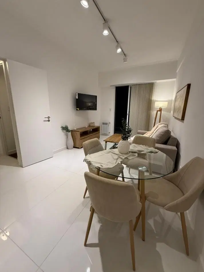 Departamento 3 ambientes con dos patios propios en venta 2