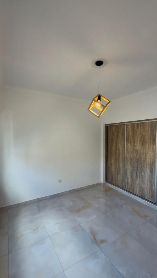 Foto de Departamento 2 ambientes con cochera en venta, imagen 2