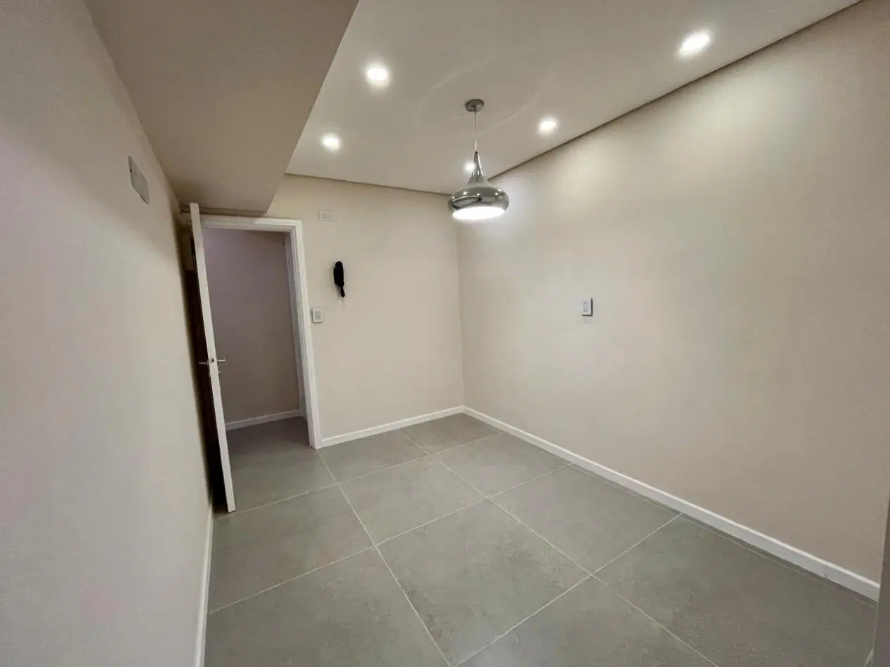 Departamento 3 ambientes con Balcon y dependencia en venta 3