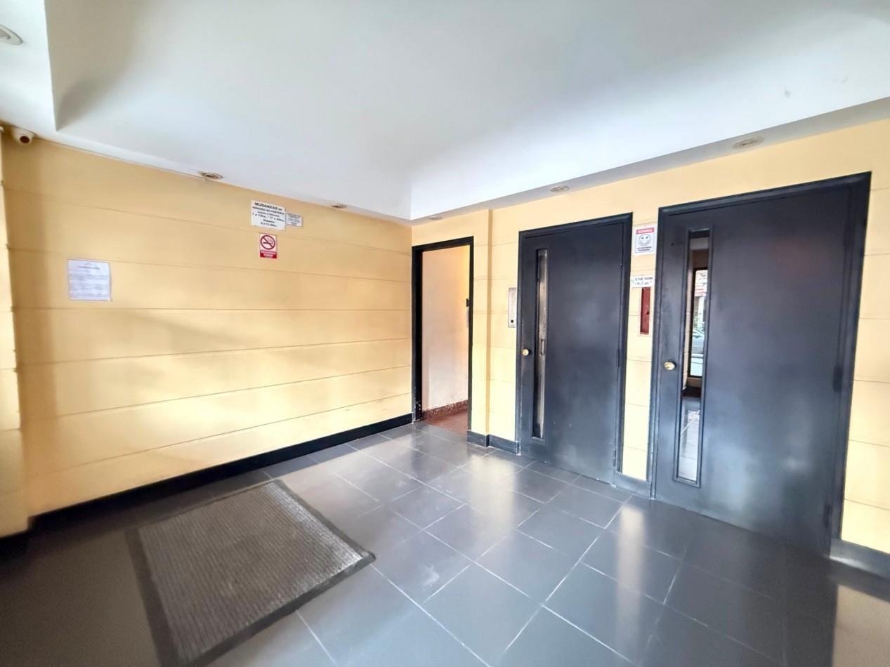 Foto de Monoambiente a la calle con balcon saliente en venta, imagen 4