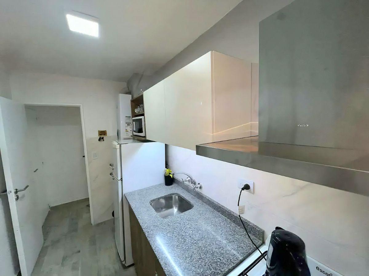 Foto de Departamento 2 ambientes a la calle con patio en venta apto credito, imagen 2