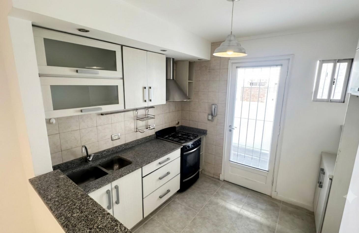 Foto de PH 3 AMBIENTES EN VENTA ZONA PLAZA MITRE APTO CREDITO, imagen 3
