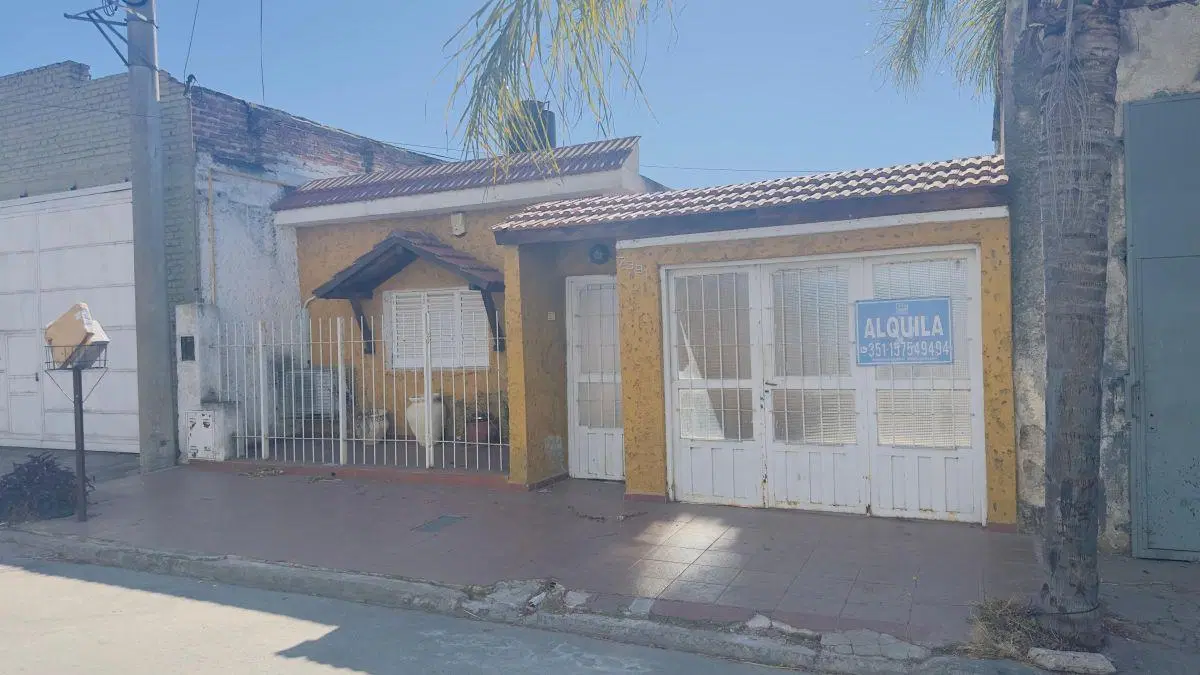 CASA de 3 DORMITORIOS EN ALQUILER 5