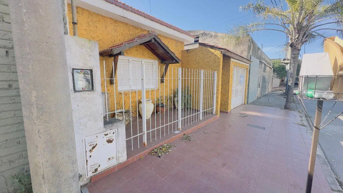 CASA de 3 DORMITORIOS EN ALQUILER 1