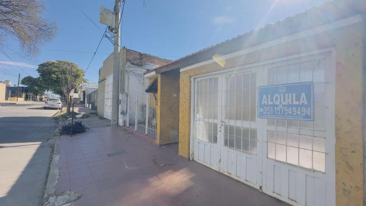 CASA de 3 DORMITORIOS EN ALQUILER 2