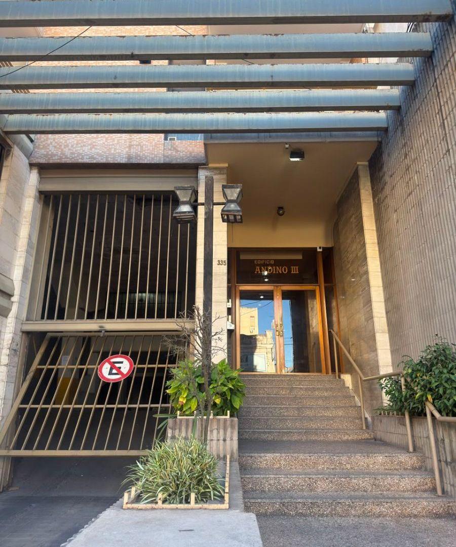 Foto de VENDE DEPARTAMENTO 1 DORMITORIO AMOBLADO Y COCHERA, imagen 1