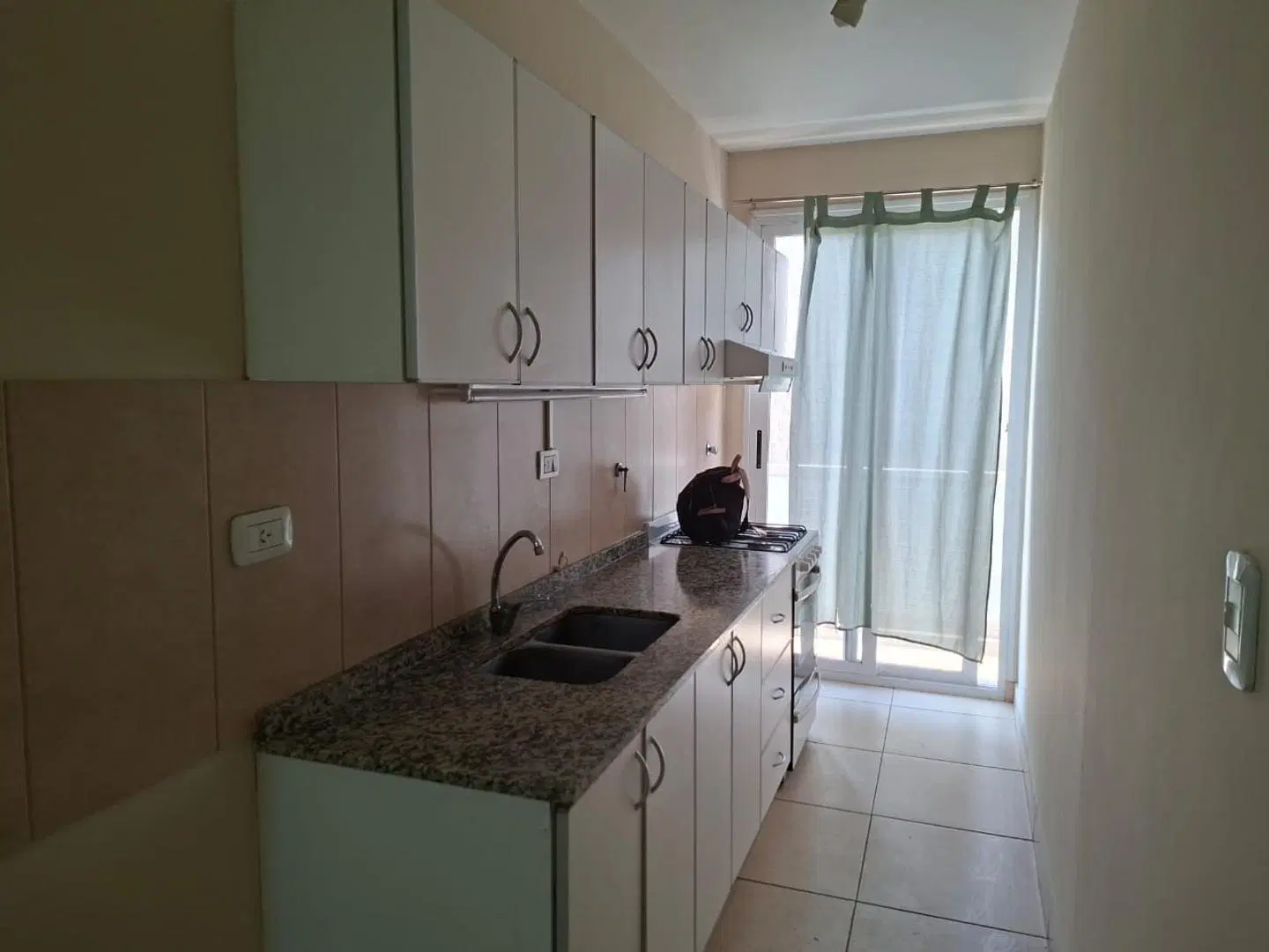 UBICADISIMO DEPARTAMENTO UN DORMITORIO. GUAYMALLEN 5